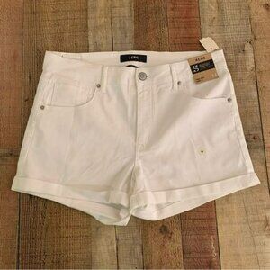 Aero Aeropostale womens size 14 high rise midi white shorts